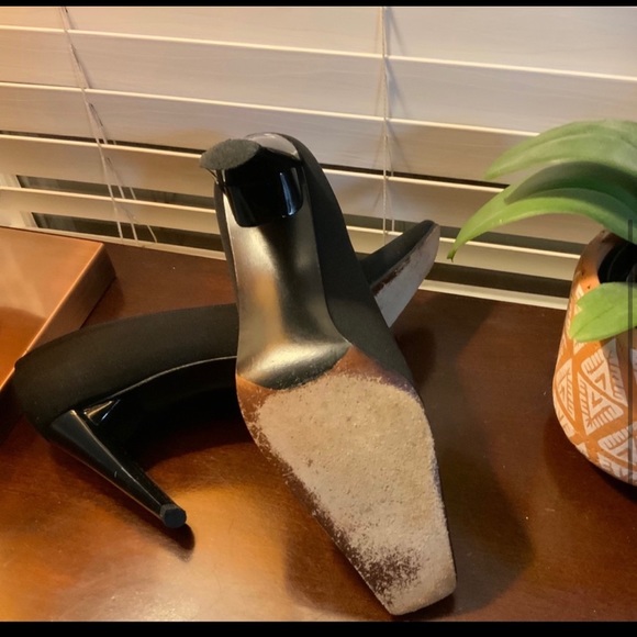 Black Stuart Weitzman Heels - Picture 4 of 9